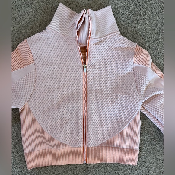 Women’s orange 2 piece ribbed workout set. Size Large - Picture 3 of 3